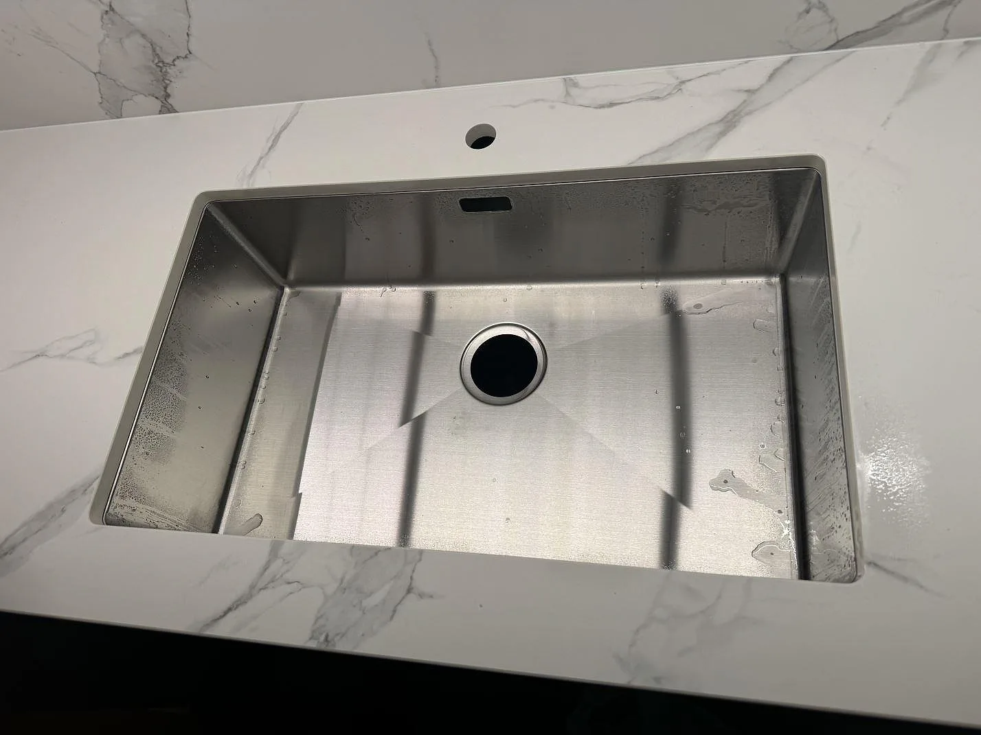 Køkkenbordplade i Dekton Aura 22, Malmö – billede 4
