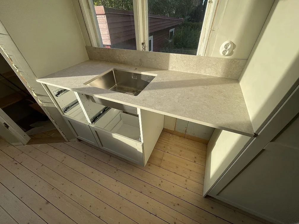 Køkkenbordplade i Dekton Ava, Karlskoga – billede 3