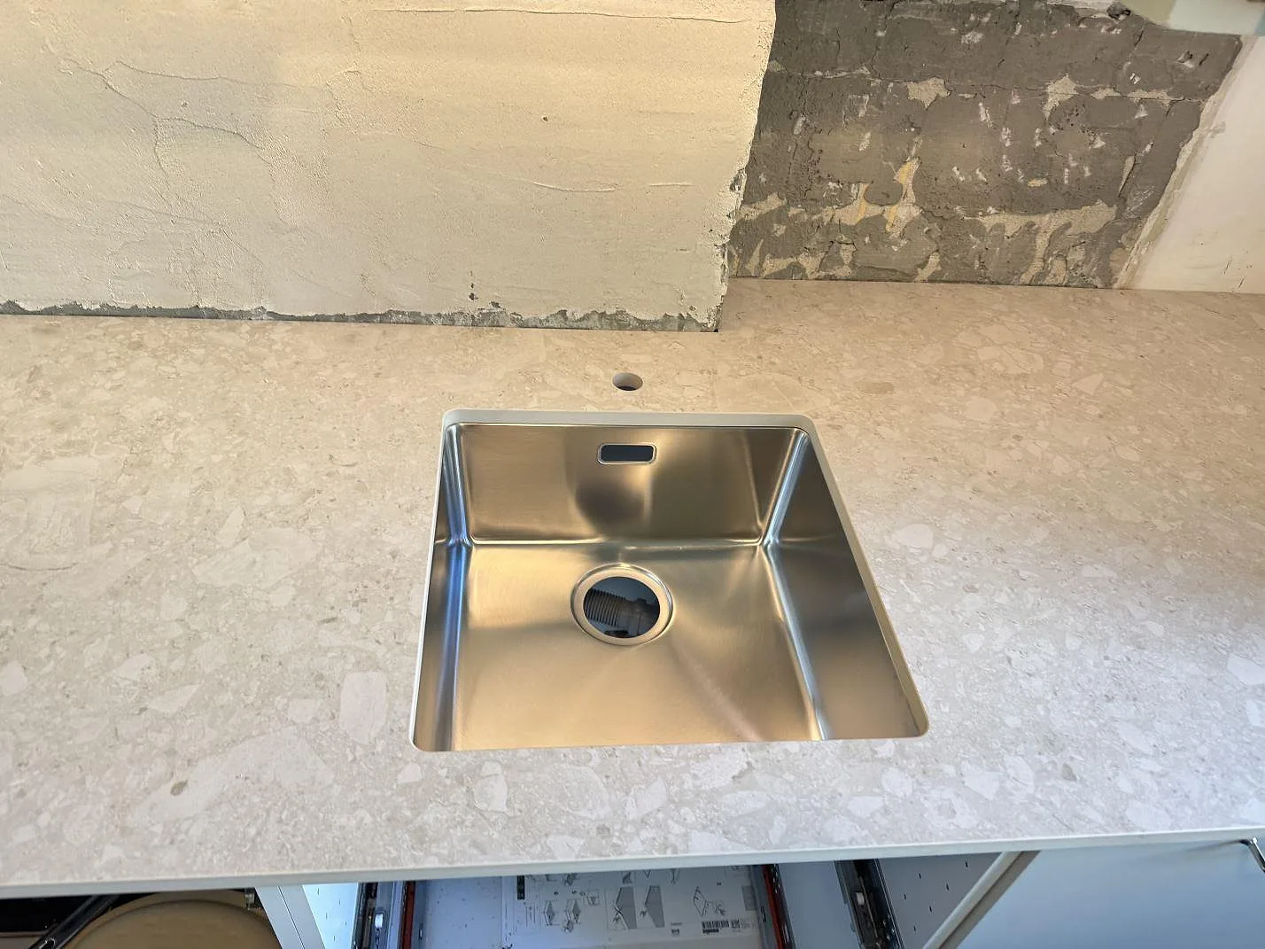 Køkkenbordplade i Dekton Ava, Malmö – billede 2