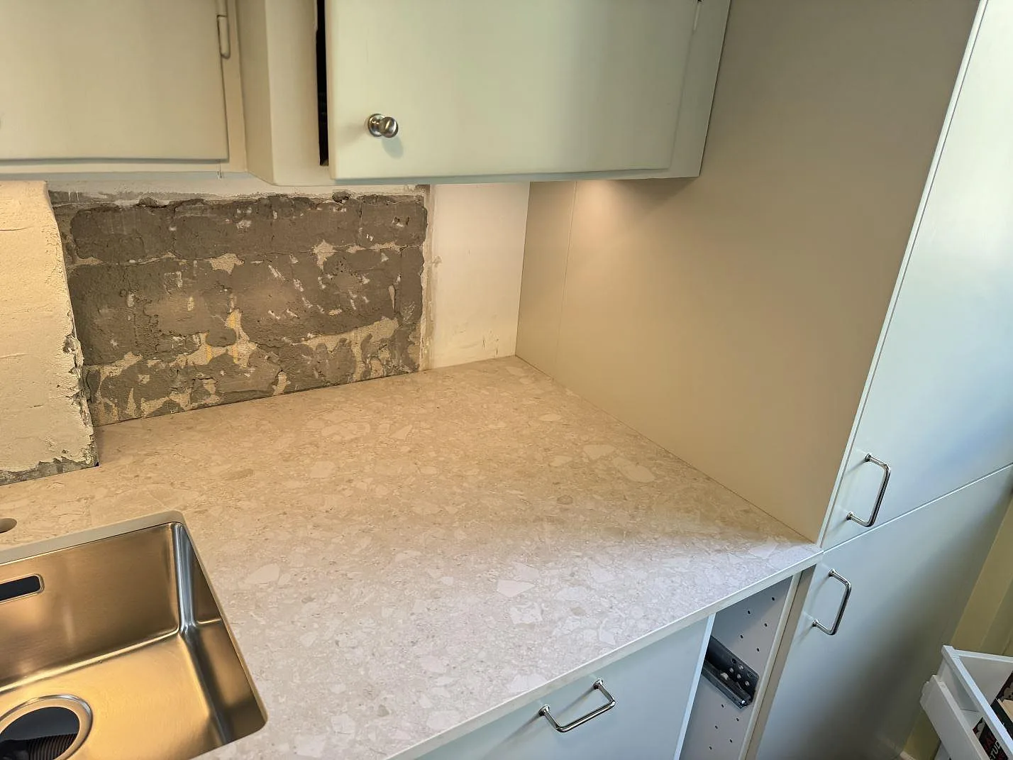 Køkkenbordplade i Dekton Ava, Malmö – billede 4