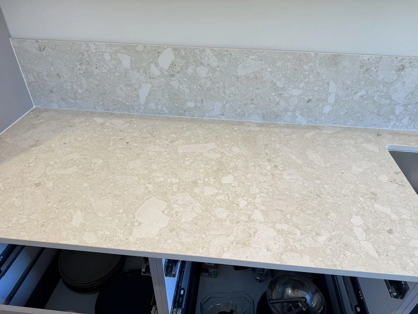 Køkkenbordplade i Dekton Ava, Mölndal – billede 2
