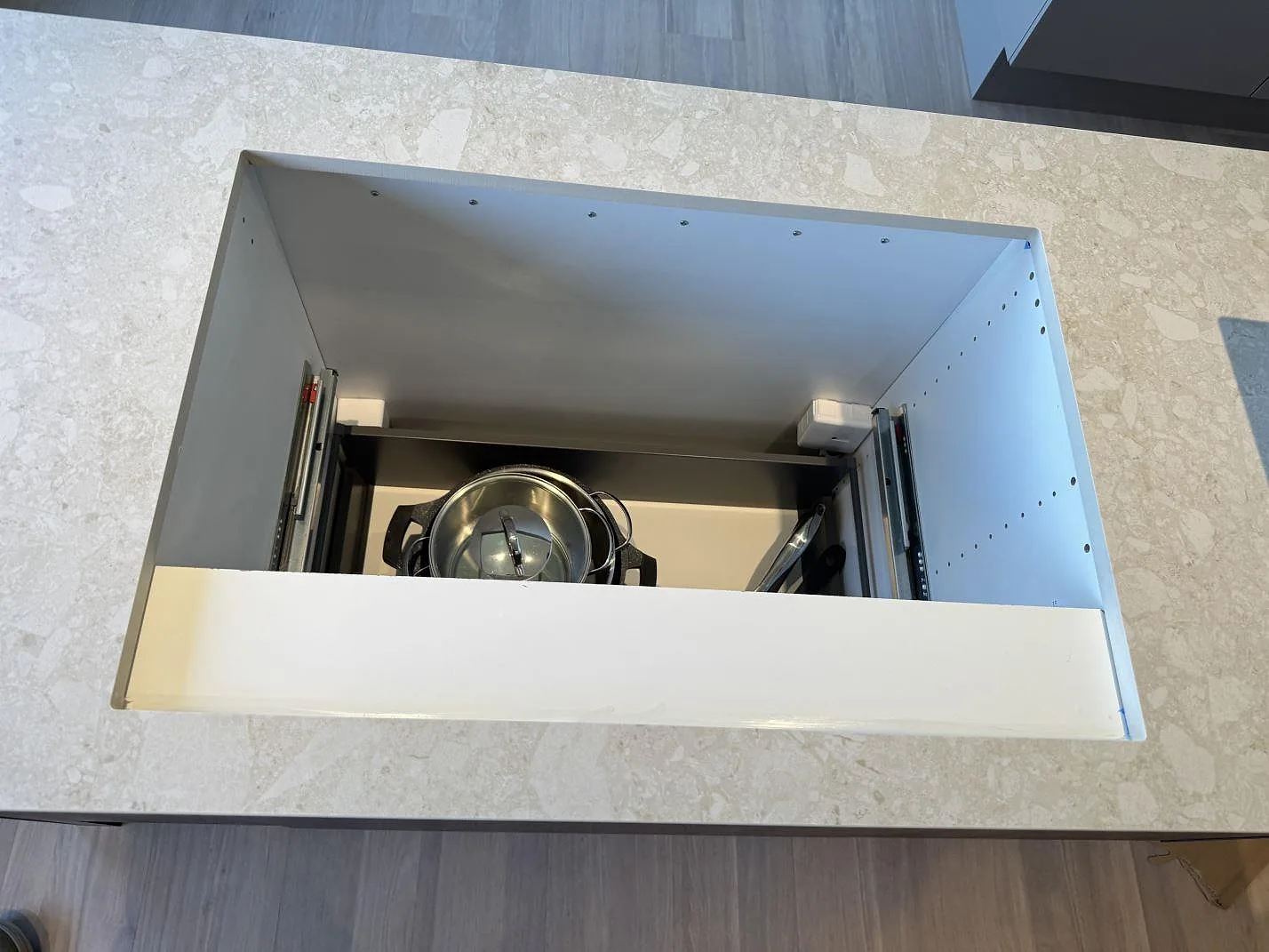 Køkkenbordplade i Dekton Ava, Mölndal – billede 8