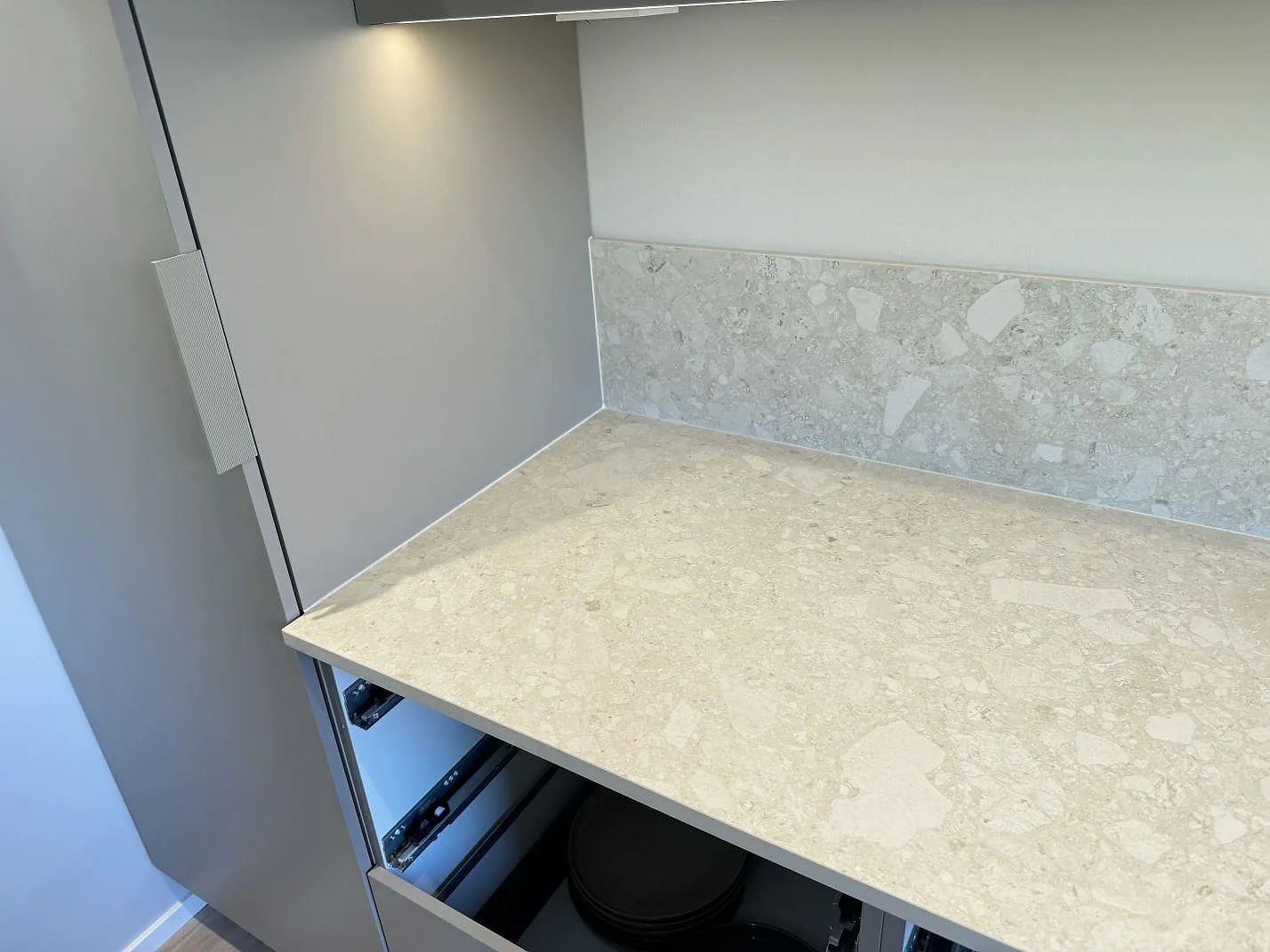 Køkkenbordplade i Dekton Ava, Mölndal – billede 3