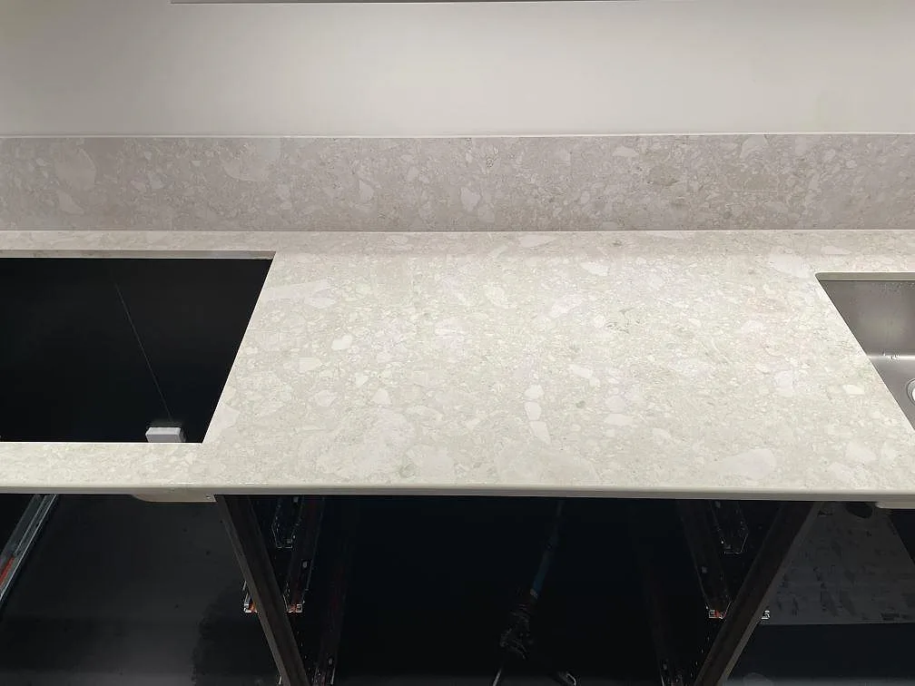 Køkkenbordplade i Dekton Ava, Strövelstorp – billede 3