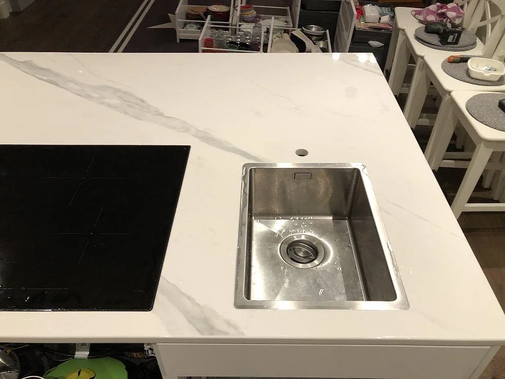 Køkkenbordplade i Dekton Bergen-keramik, Västra Frölunda – billede 5