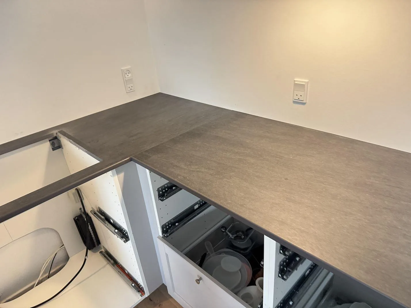 Køkkenbordplade i Dekton Bromo, 3500 Værløse – billede 5