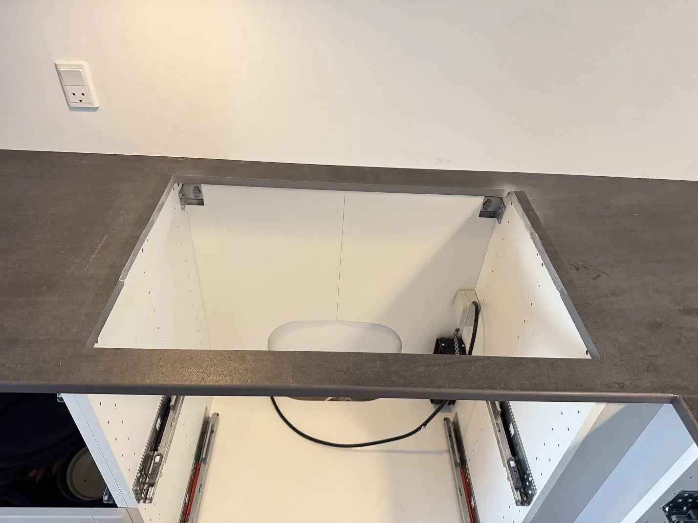 Køkkenbordplade i Dekton Bromo, 3500 Værløse – billede 8