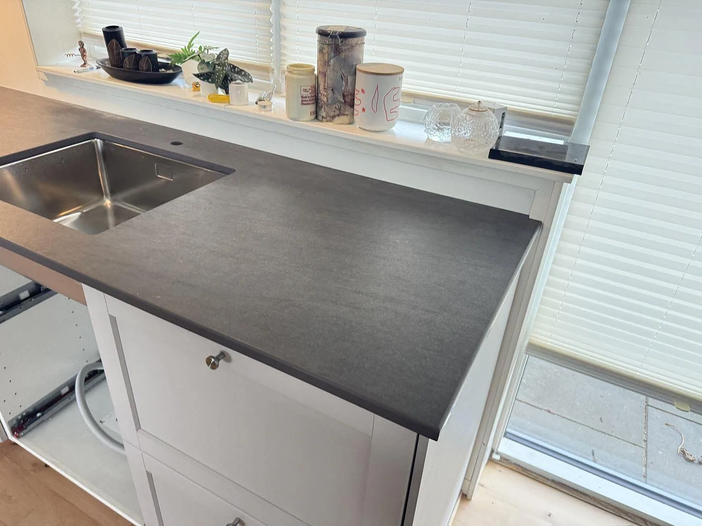 Køkkenbordplade i Dekton Bromo, 3500 Værløse – billede 2