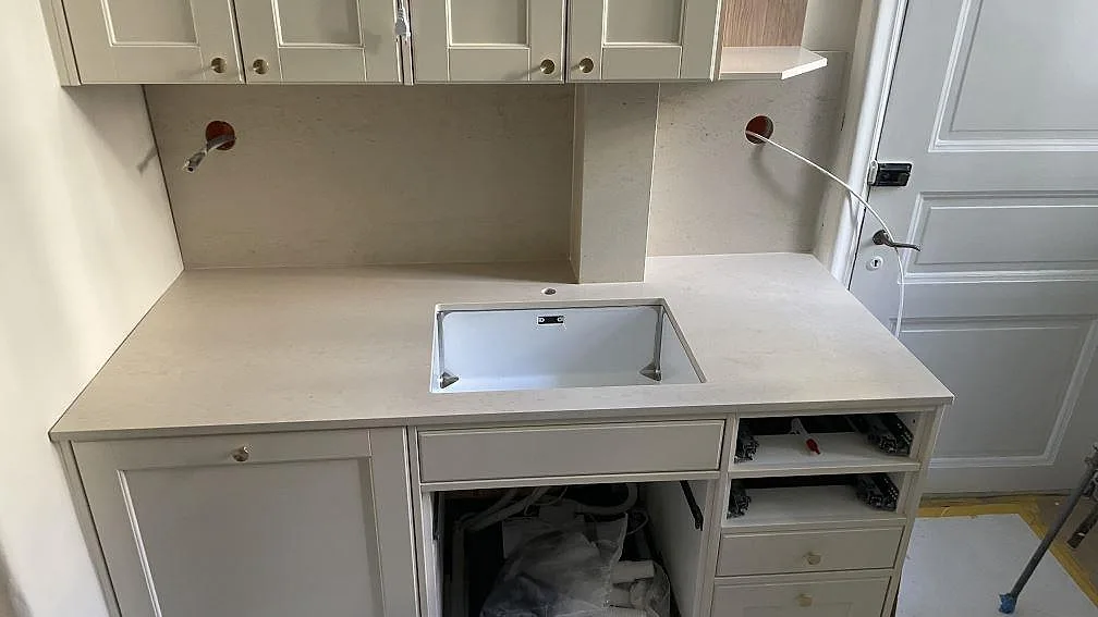 Køkkenbordplade i Dekton Danae, Göteborg – billede 5