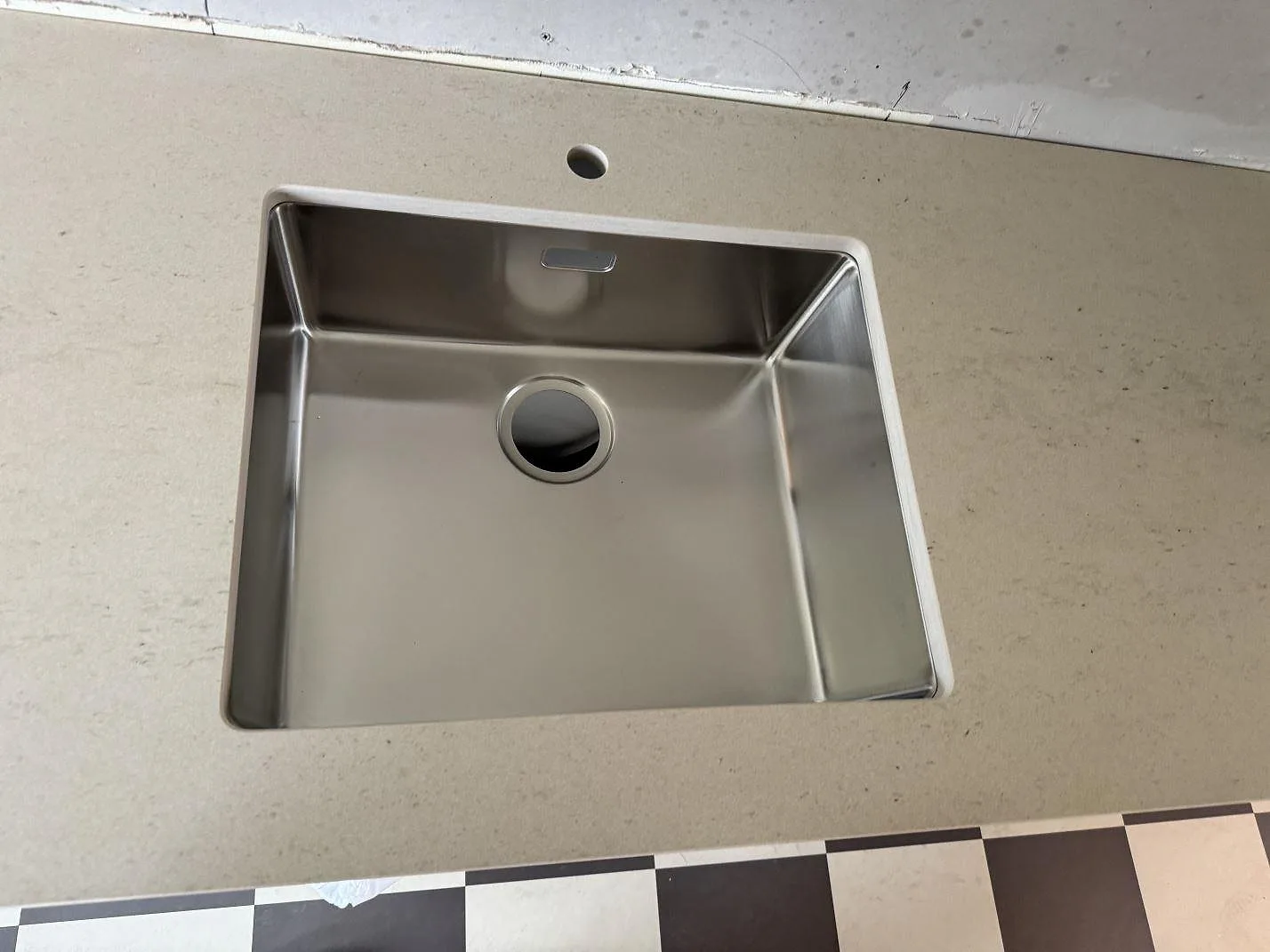 Køkkenbordplade i Dekton Danae, Höör – billede 4