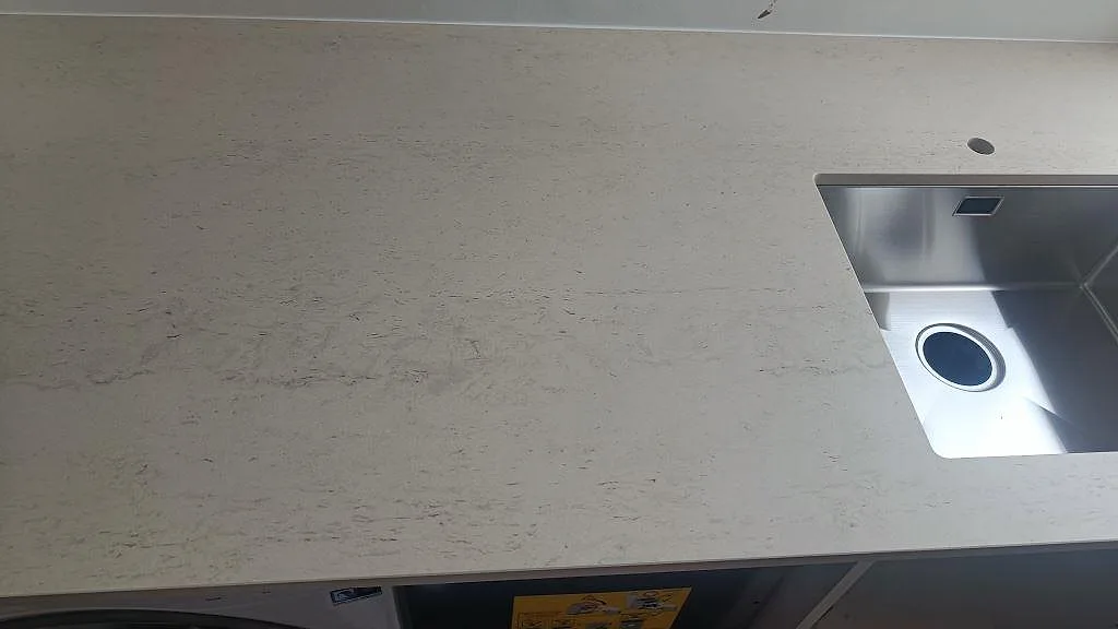 Køkkenbordplade i Dekton Danae, København N – billede 2