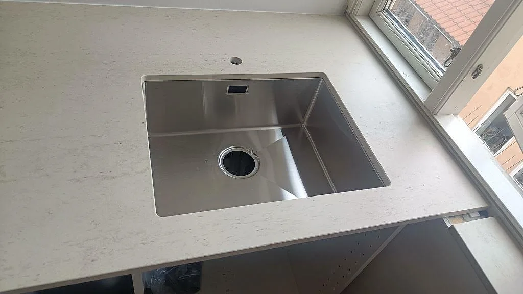 Køkkenbordplade i Dekton Danae, København N – billede 3