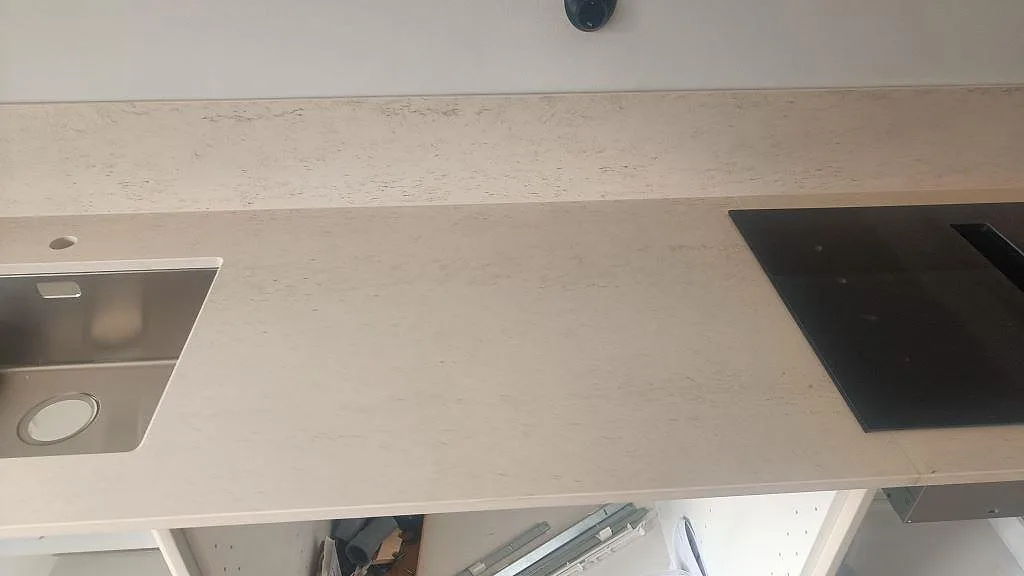 Køkkenbordplade i Dekton Danae, Malmö – billede 3