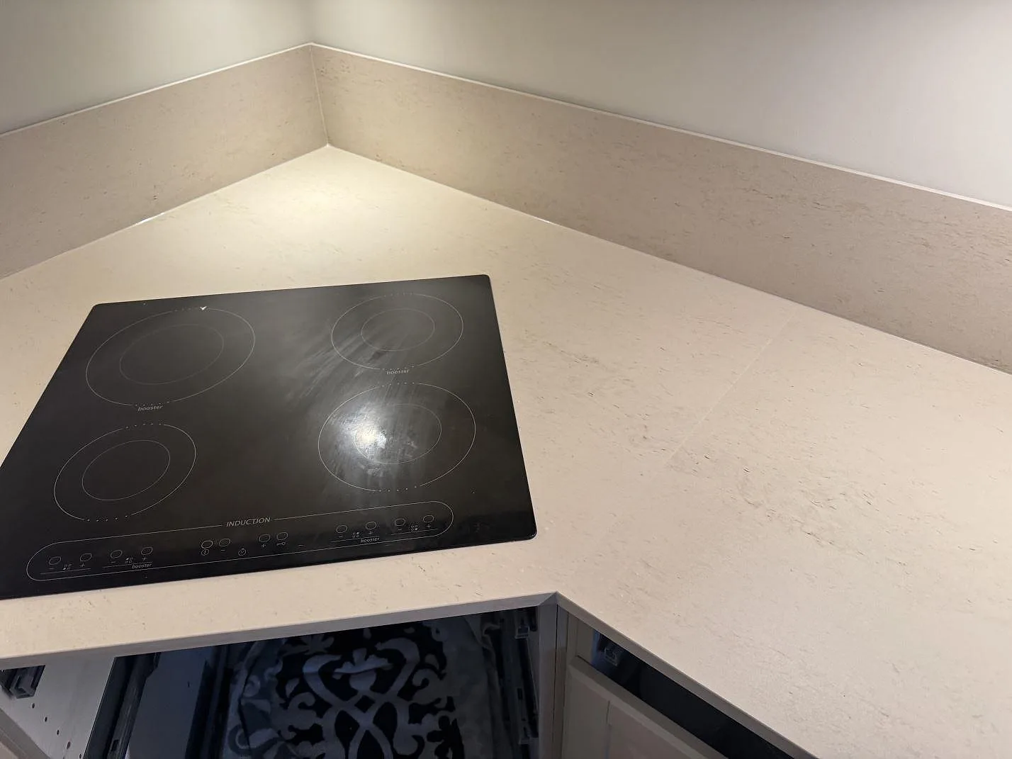Køkkenbordplade i Dekton Danae, Malmö – billede 3