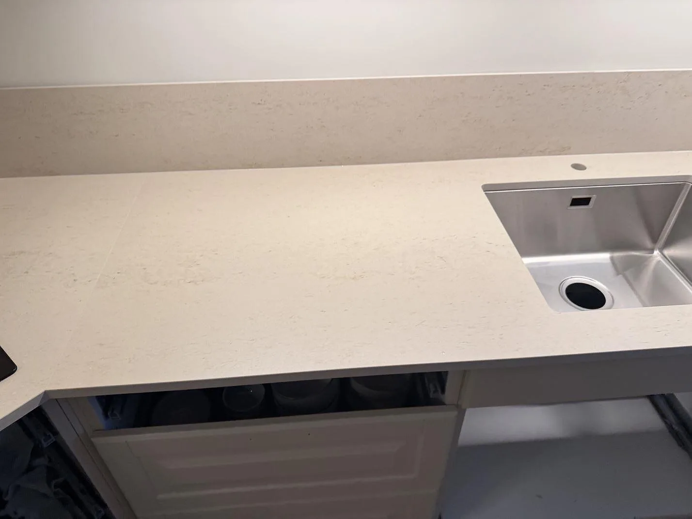Køkkenbordplade i Dekton Danae, Malmö – billede 5
