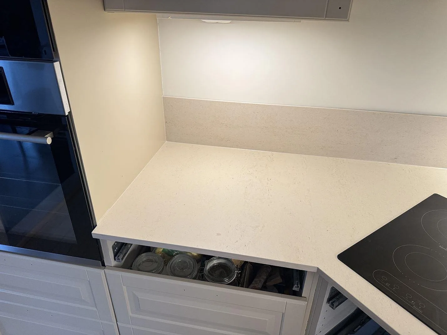 Køkkenbordplade i Dekton Danae, Malmö – billede 6