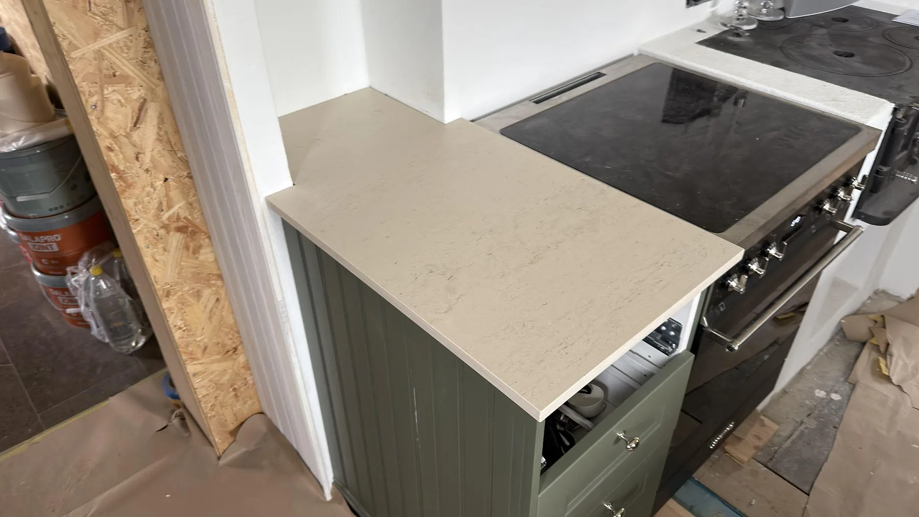 Køkkenbordplade i Dekton Danae, Österbybruk – billede 5