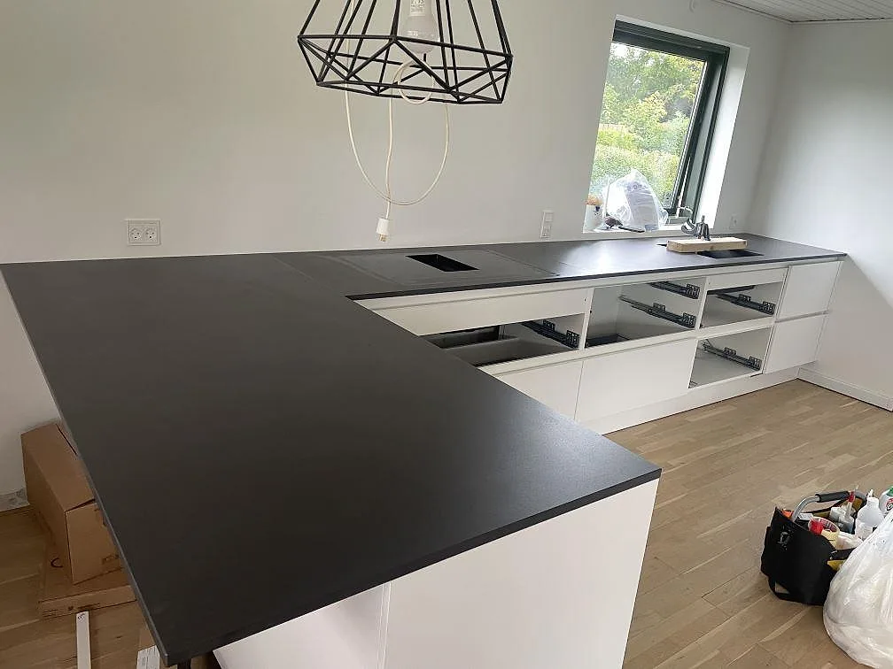 Køkkenbordplade i Dekton Domoos, Greve – billede 2