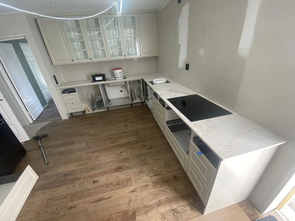 Køkkenbordplade i Dekton Entzo, Bredared – billede 3