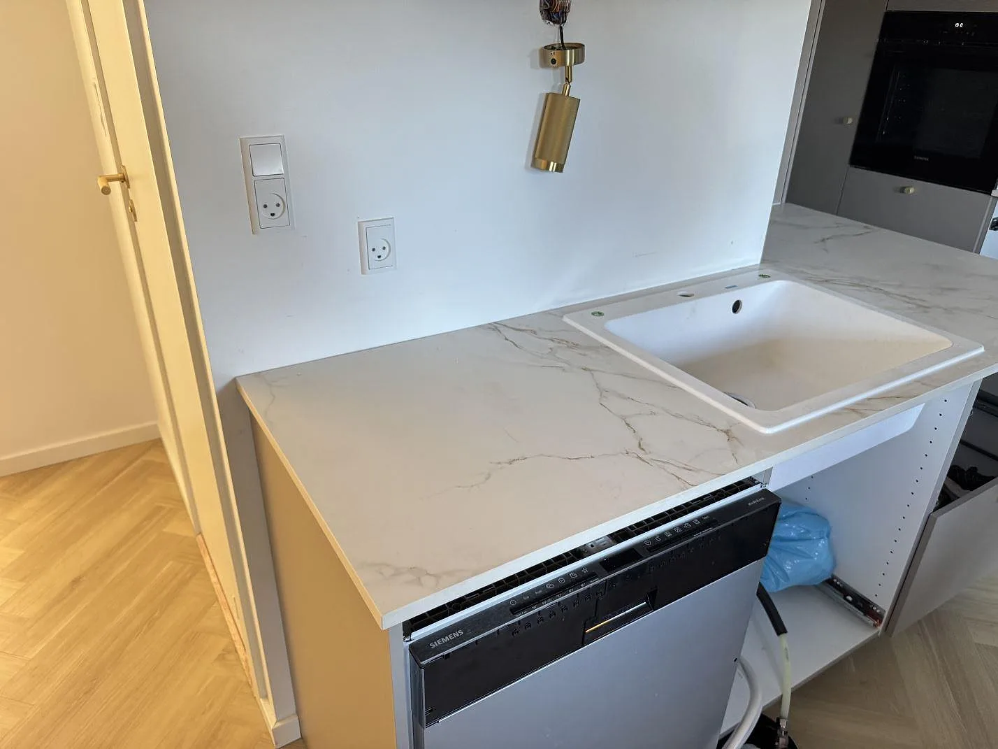Køkkenbordplade i Dekton Entzo, Danmark – billede 2