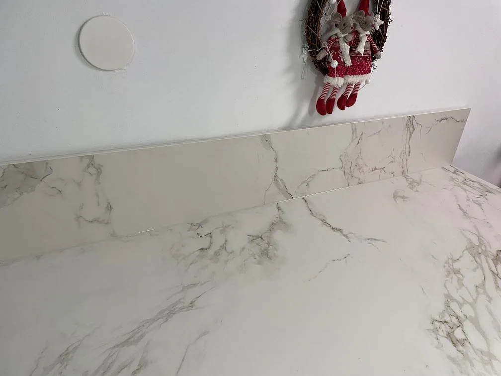Køkkenbordplade i Dekton Entzo, Ekeby – billede 2