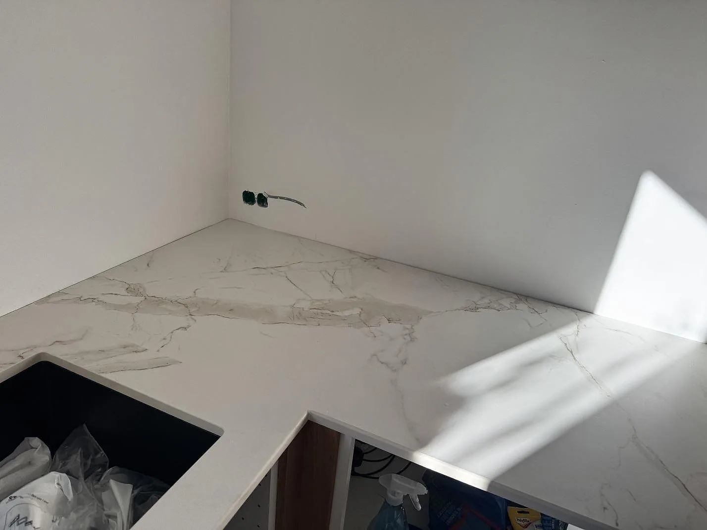 Køkkenbordplade i Dekton Entzo, Frederikssund – billede 2