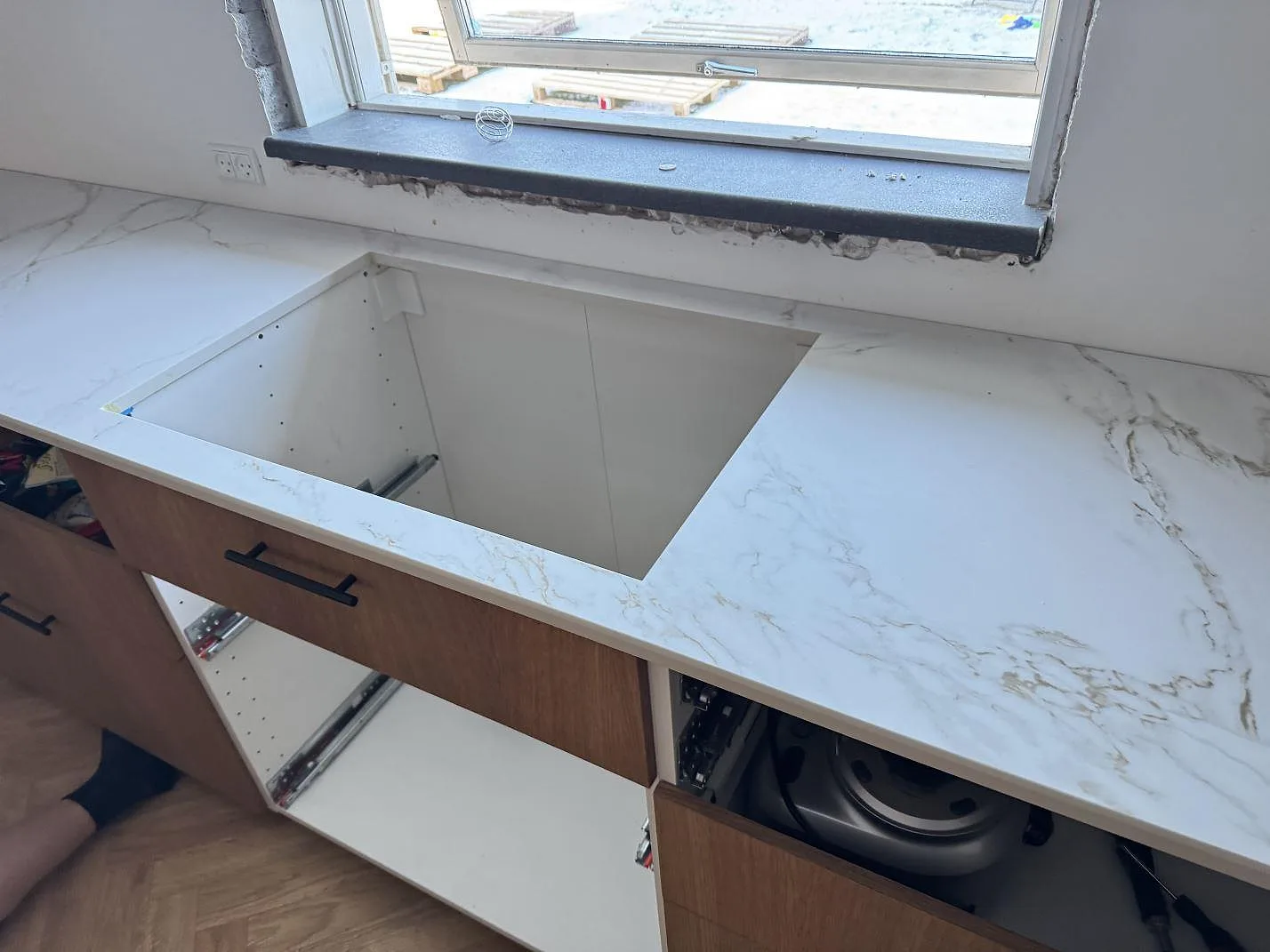 Køkkenbordplade i Dekton Entzo, Frederikssund – billede 6