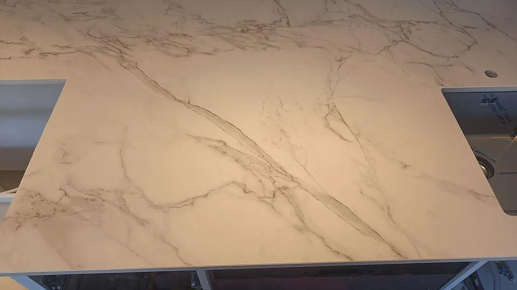 Køkkenbordplade i Dekton Entzo, Häljarp – billede 6