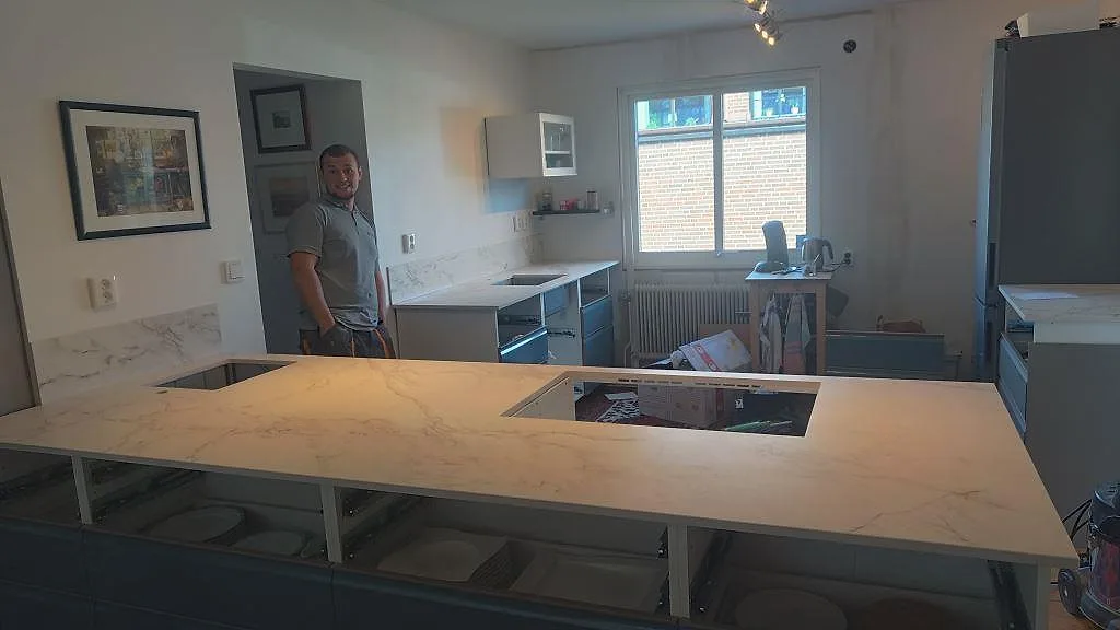Køkkenbordplade i Dekton Entzo, Häljarp