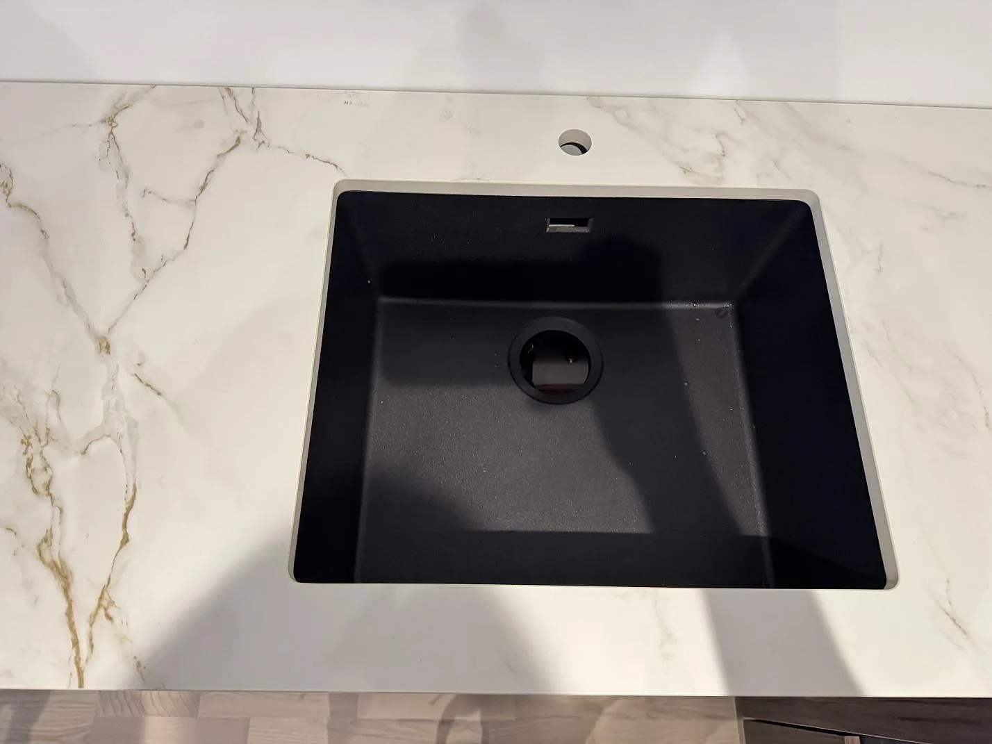 Køkkenbordplade i Dekton Entzo, Hedehusene – billede 4
