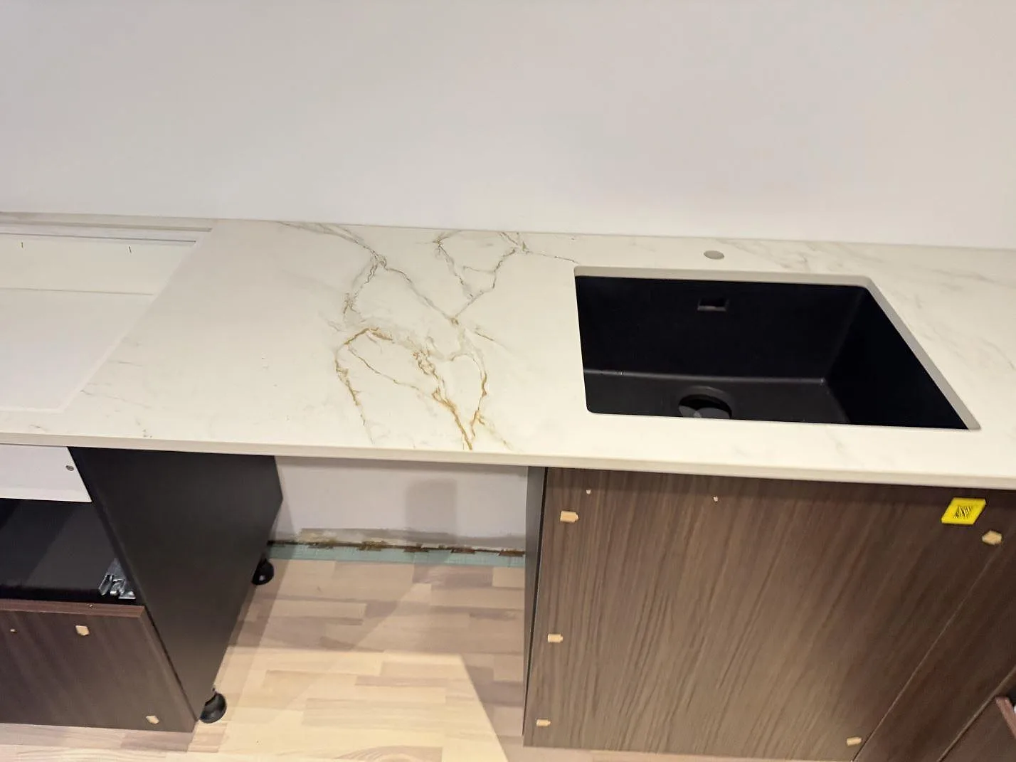 Køkkenbordplade i Dekton Entzo, Hedehusene – billede 2