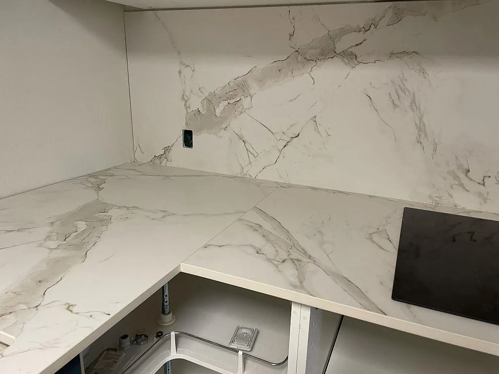 Køkkenbordplade i Dekton Entzo, København K – billede 2