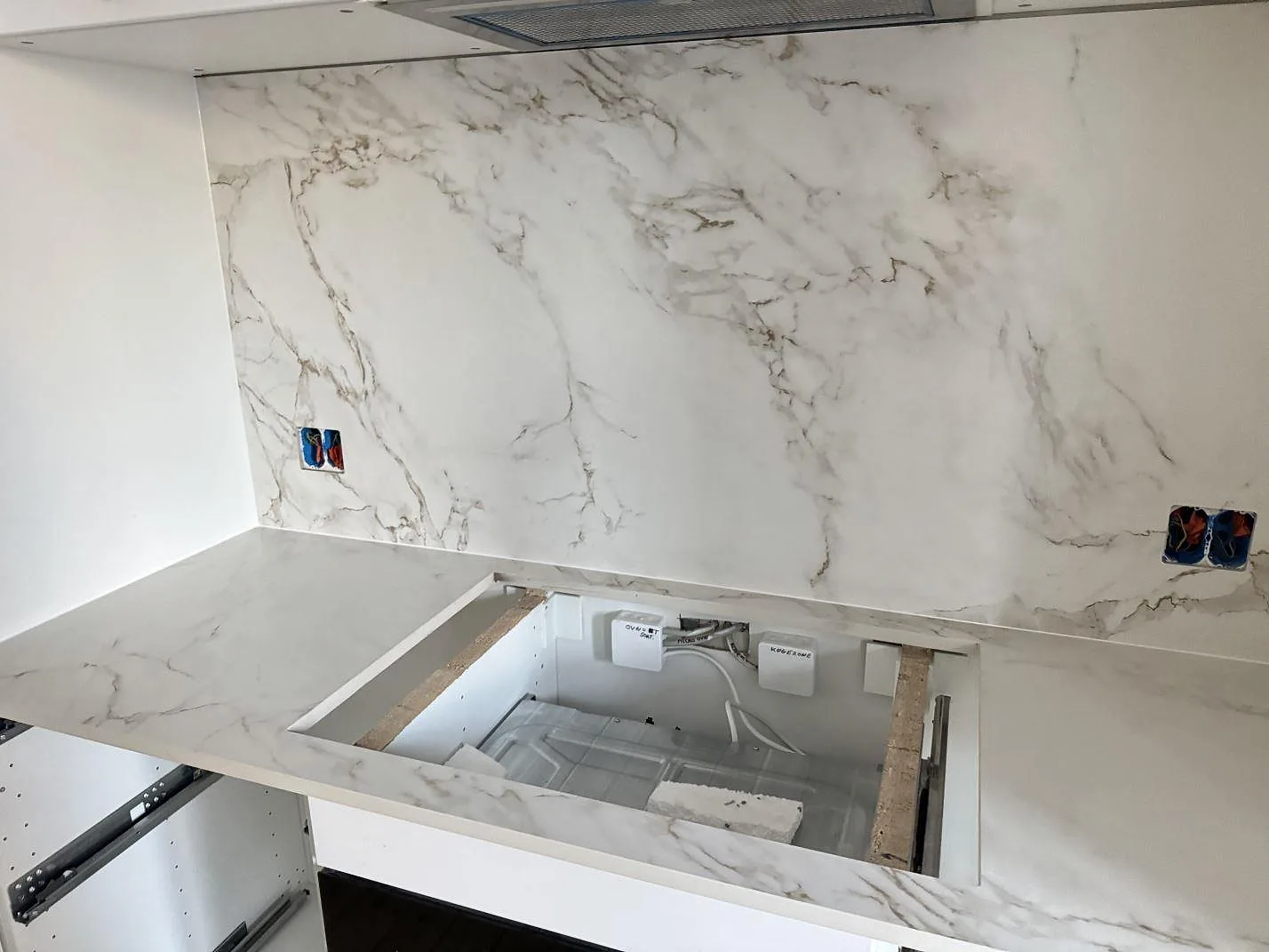 Køkkenbordplade i Dekton Entzo, København NV – billede 2