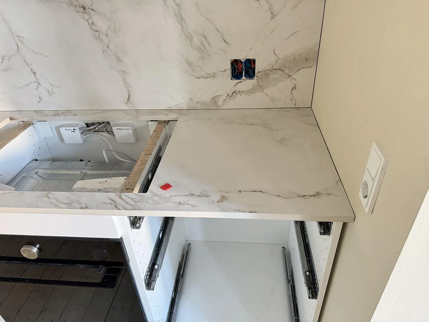 Køkkenbordplade i Dekton Entzo, København NV – billede 3