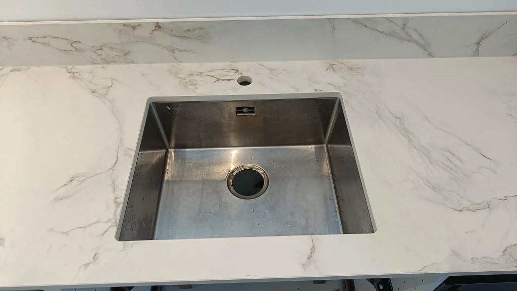 Køkkenbordplade i Dekton Entzo, Malmö – billede 4