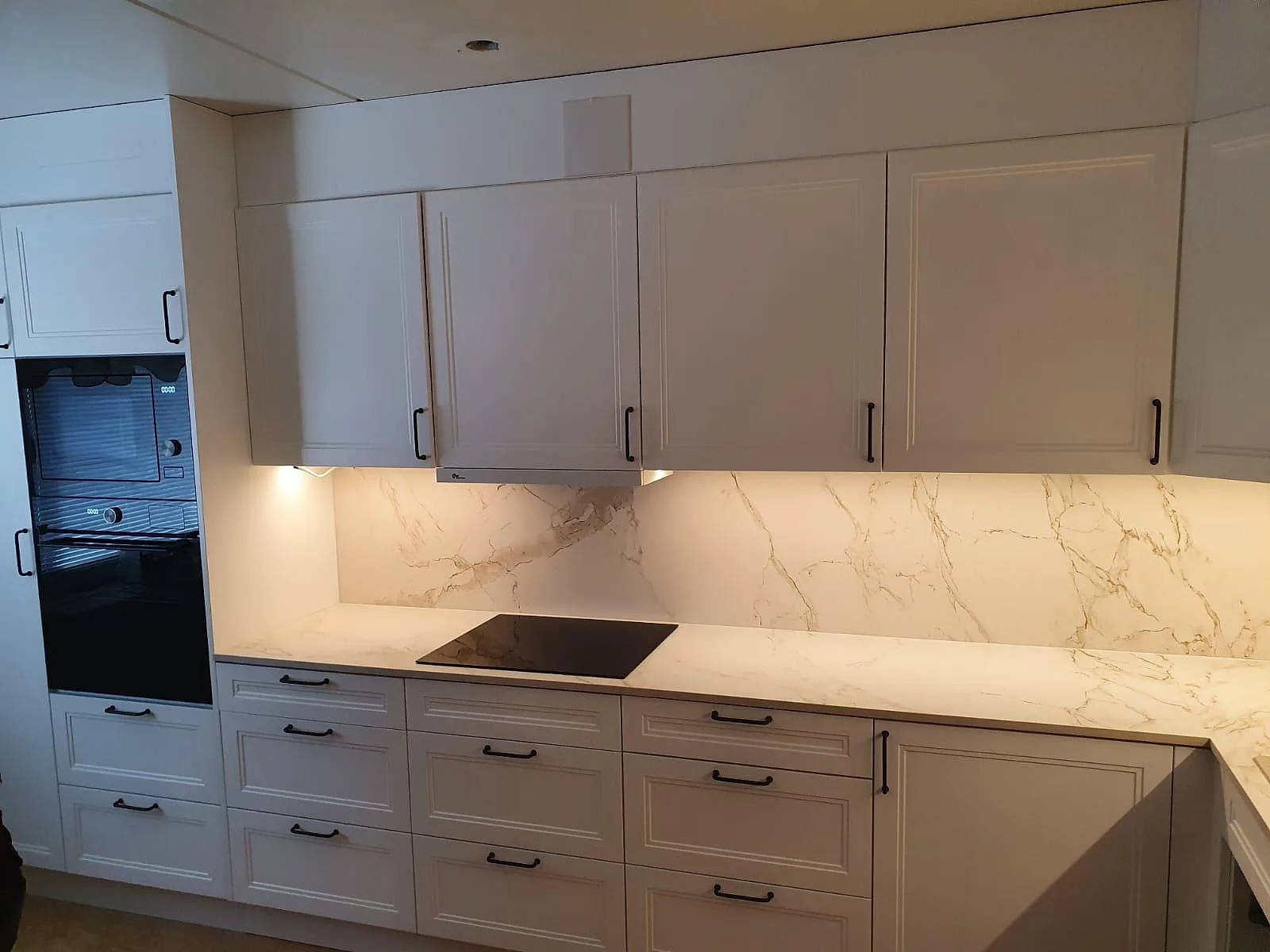 Køkkenbordplade i Dekton Entzo, Rönninge – billede 2