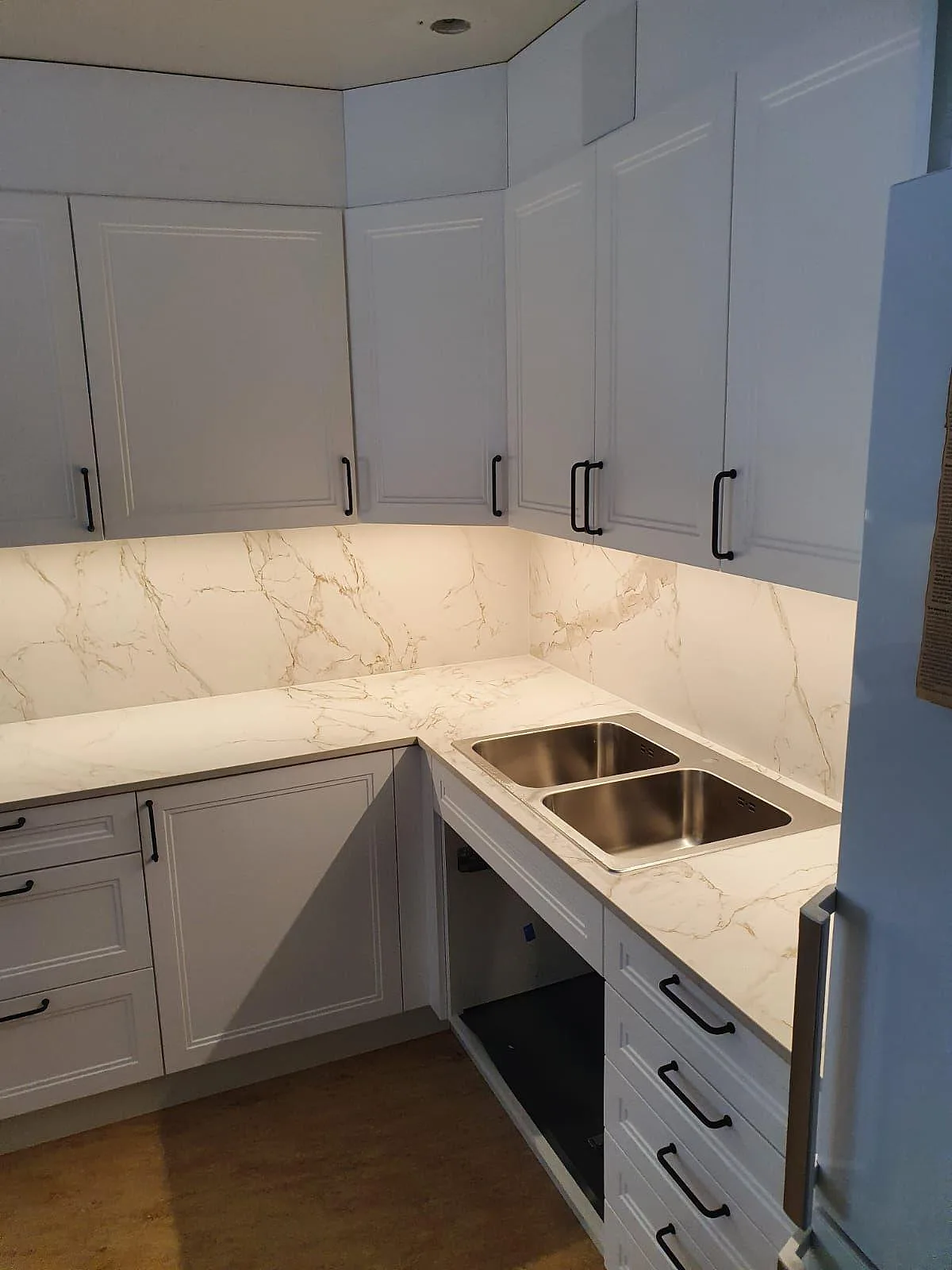 Køkkenbordplade i Dekton Entzo, Rönninge – billede 3