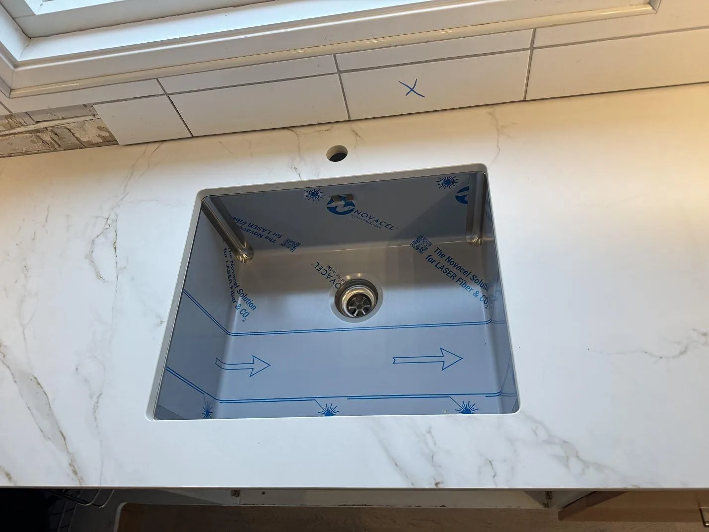 Køkkenbordplade i Dekton Entzo, Sätila – billede 5