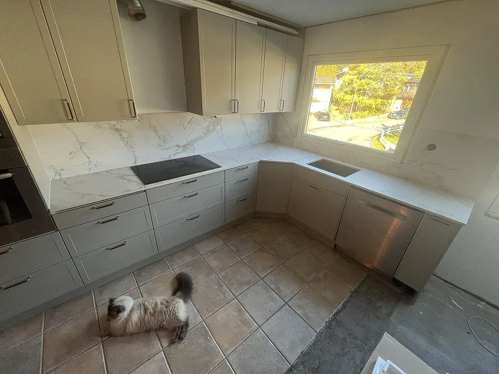Køkkenbordplade i Dekton Entzo, Saltsjö Boo