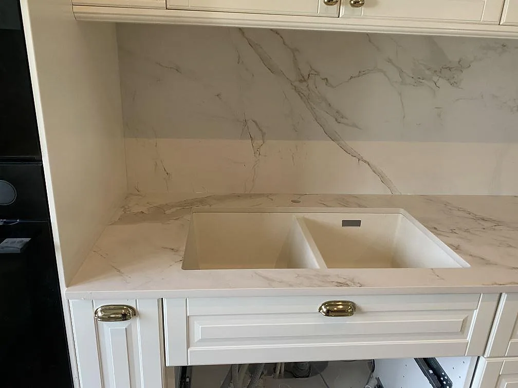 Køkkenbordplade i Dekton Entzo, Svedala – billede 2
