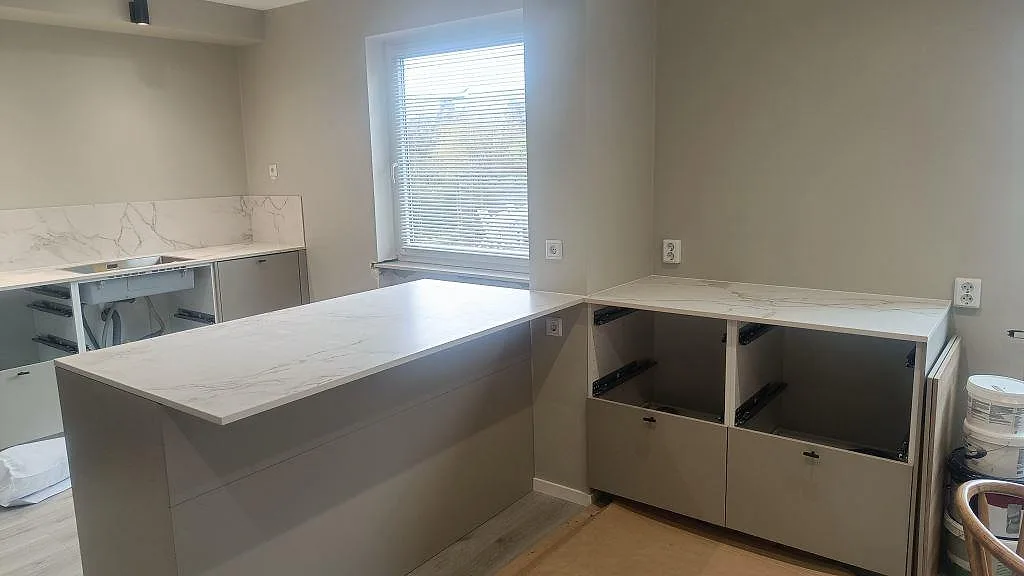 Køkkenbordplade i Dekton Entzo, Trelleborg