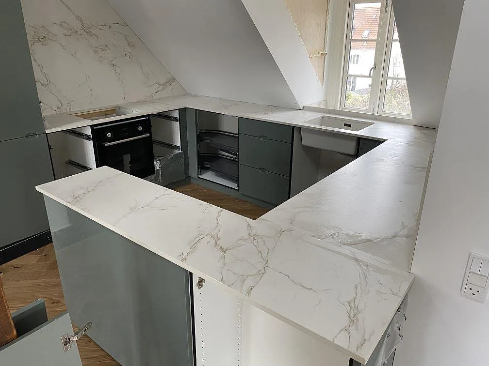 Køkkenbordplade i Dekton Entzo, Valby – billede 2