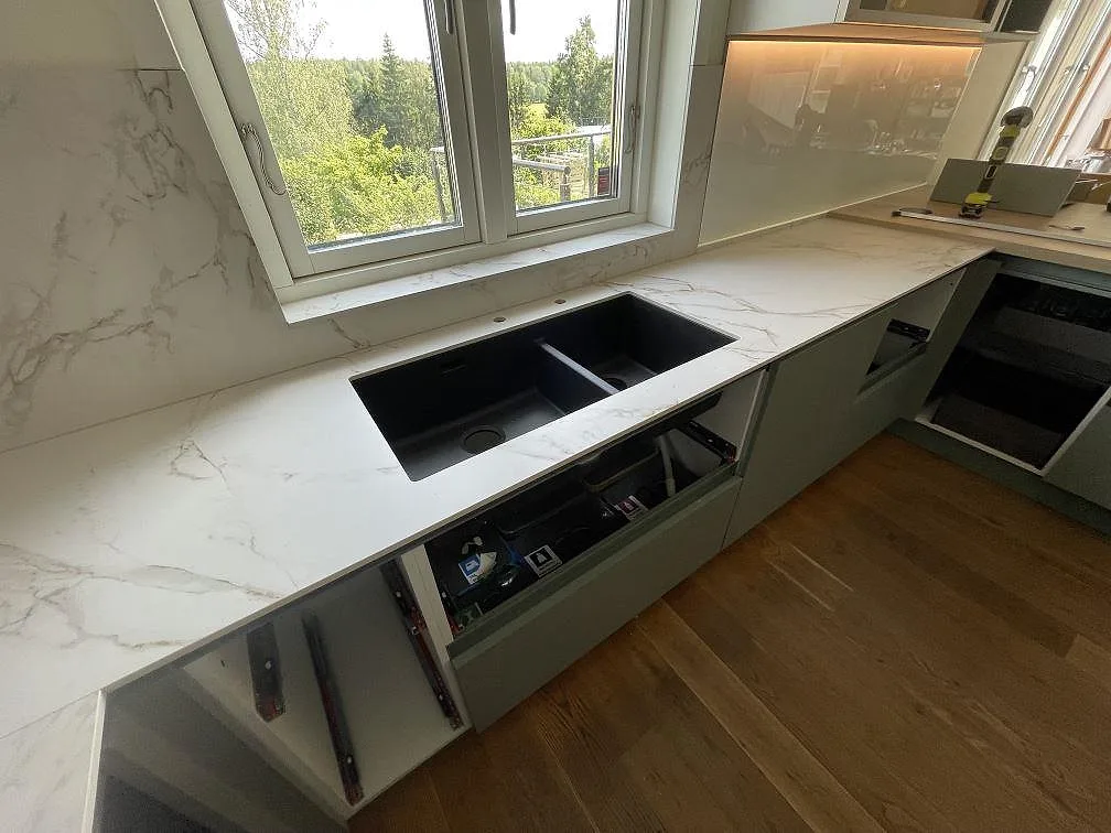 Køkkenbordplade i Dekton Entzo, Vendelsö – billede 2