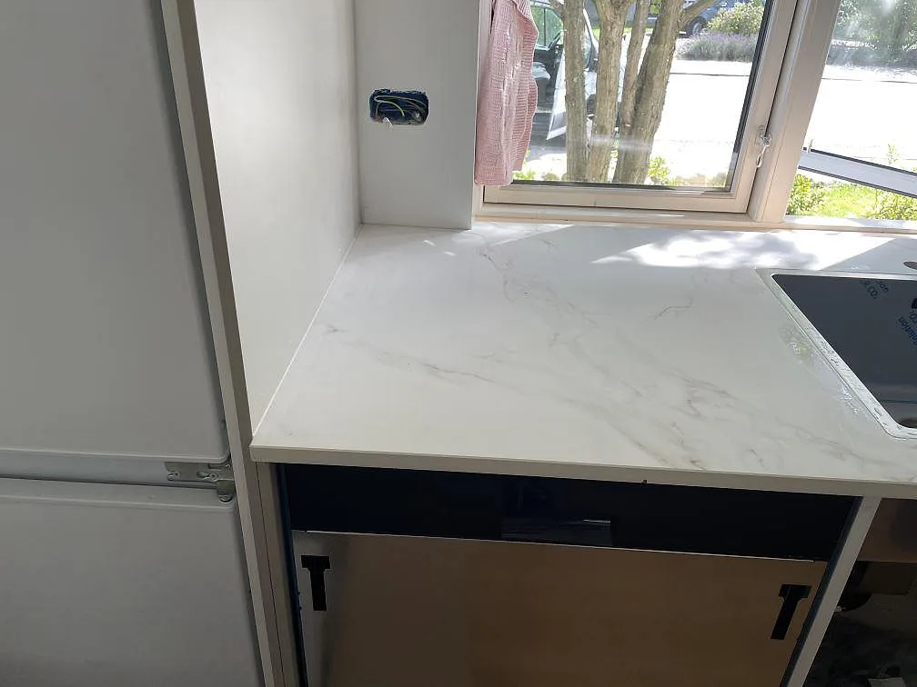 Køkkenbordplade i Dekton Entzo, Virum – billede 8