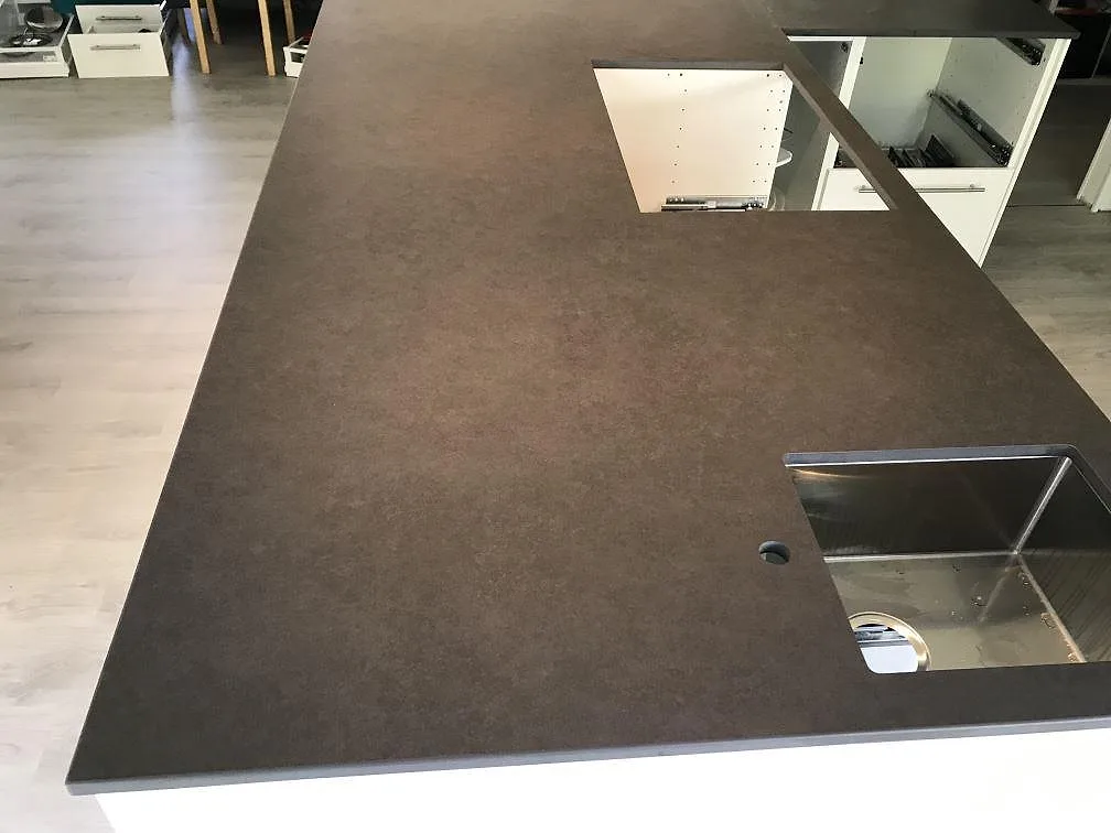 Køkkenbordplade i Dekton Eter, Karlshamn – billede 2