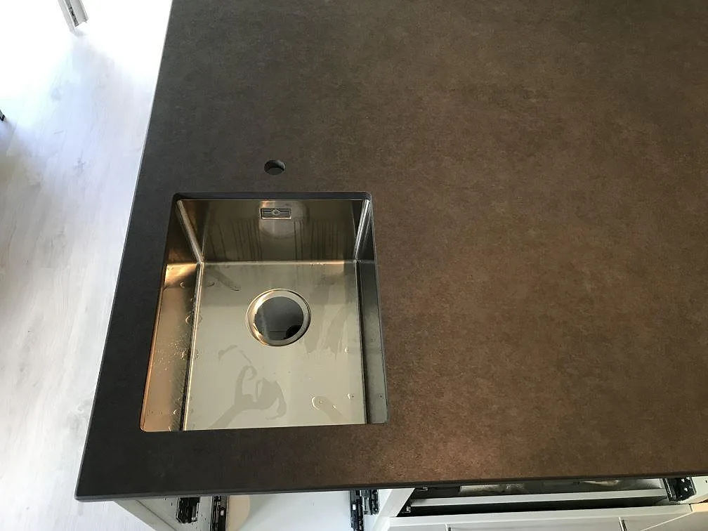 Køkkenbordplade i Dekton Eter, Karlshamn – billede 3