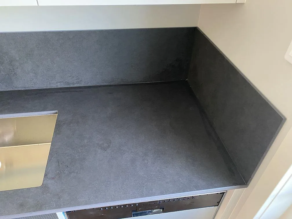 Køkkenbordplade i Dekton Eter, Strövelstorp – billede 6