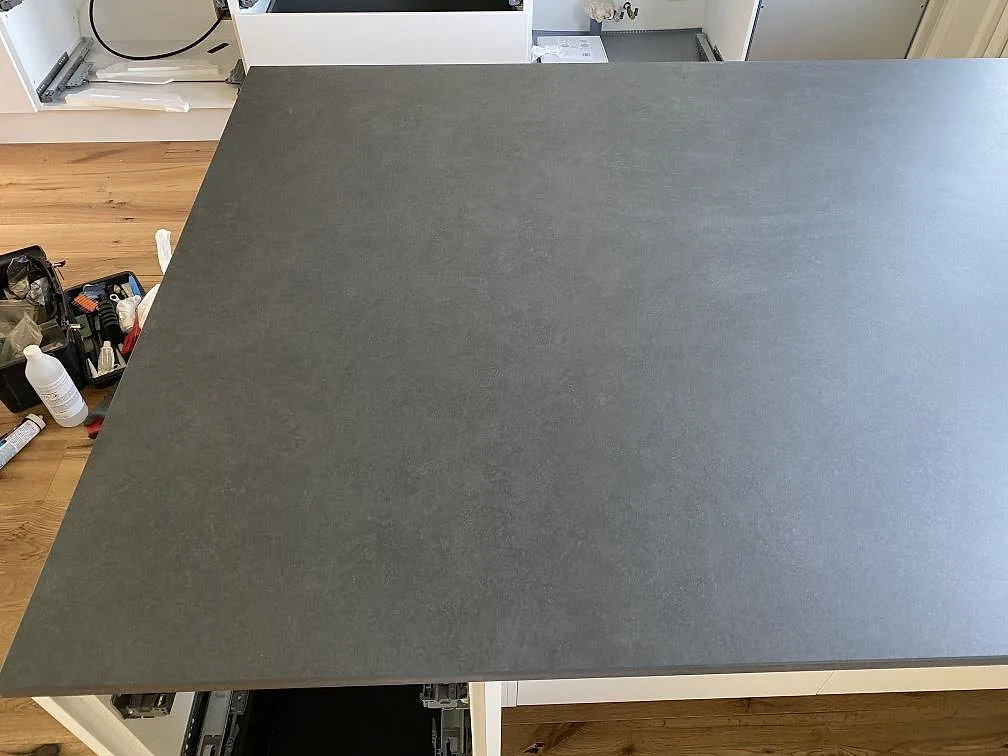 Køkkenbordplade i Dekton Eter, Strövelstorp – billede 8