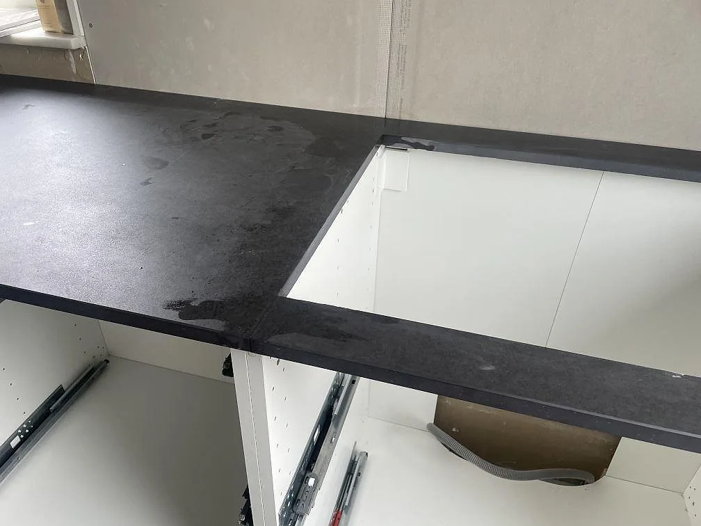 Gennemført projekt: Køkkenbordplade i Dekton Eter, Trelleborg.
