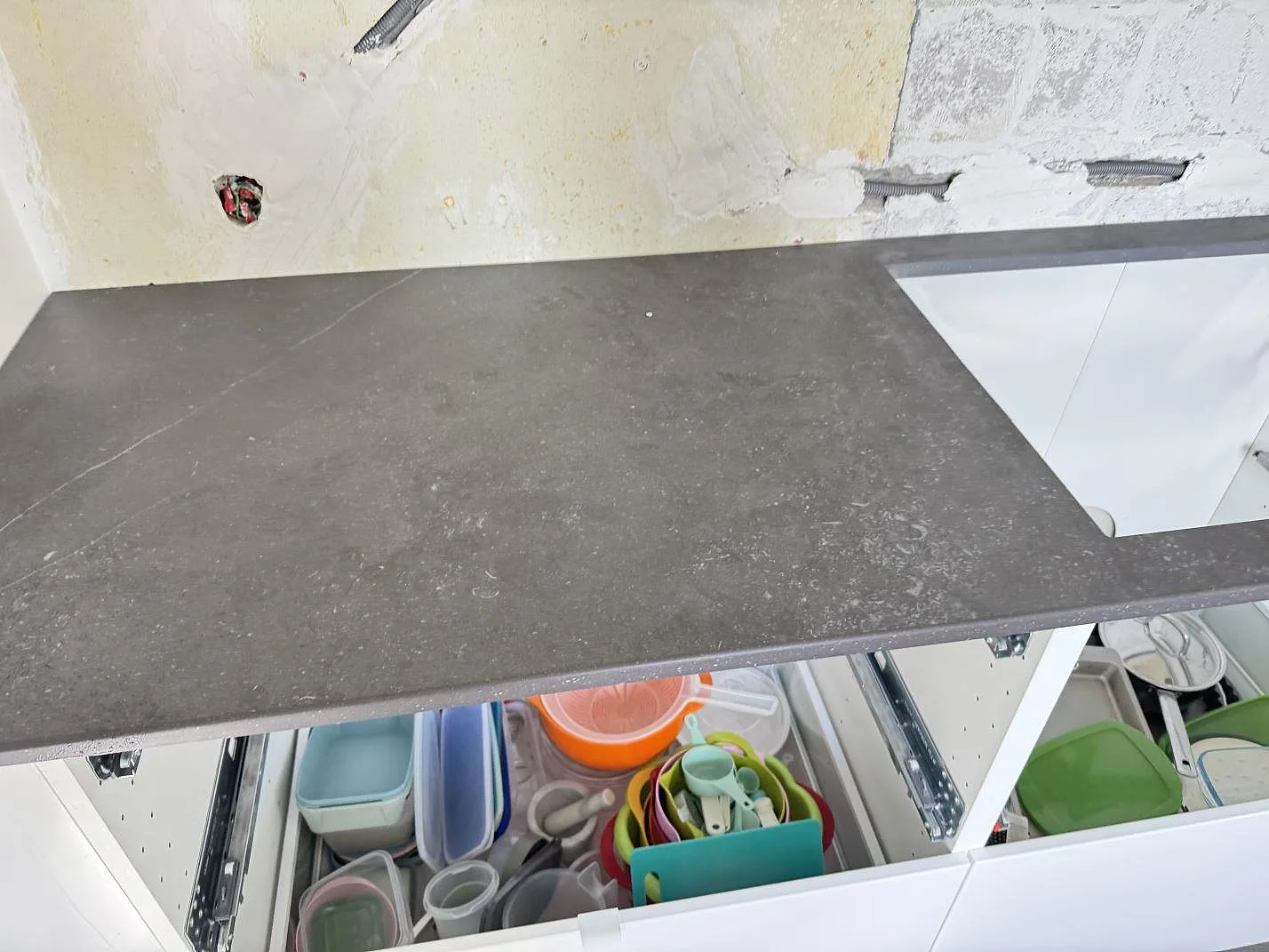 Køkkenbordplade i Dekton Fossil, Arlöv – billede 5
